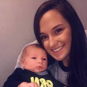 Meet your Posher, Abbi